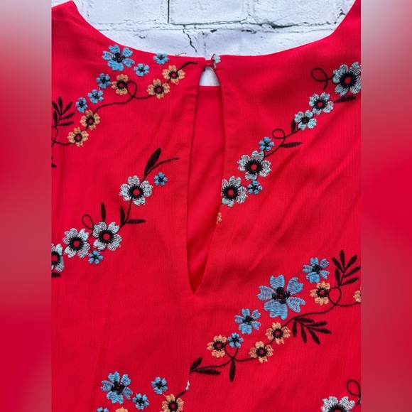 Nicole Miler Floral embroidered Pom Pom Dress size 4 bell sleeve - Picture 5 of 11